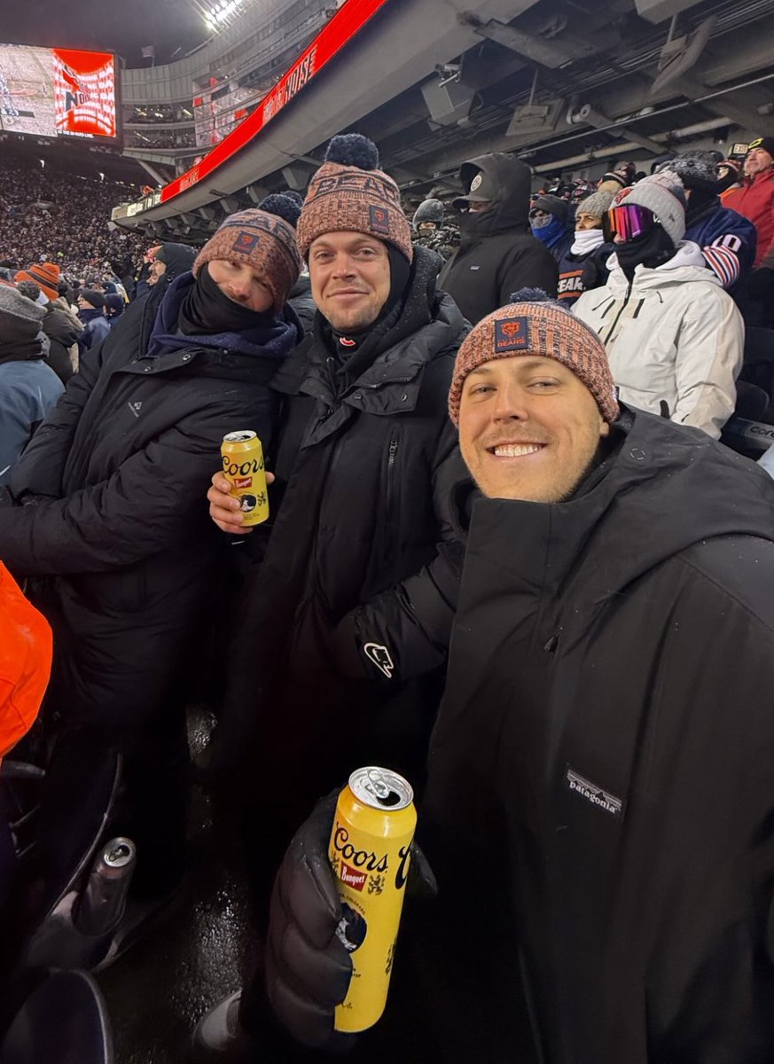 Ian Happ, Jameson Taillon &amp; Nico Hoerner at the Bears game tonight  🔥

(📸: cpetratis IG story)