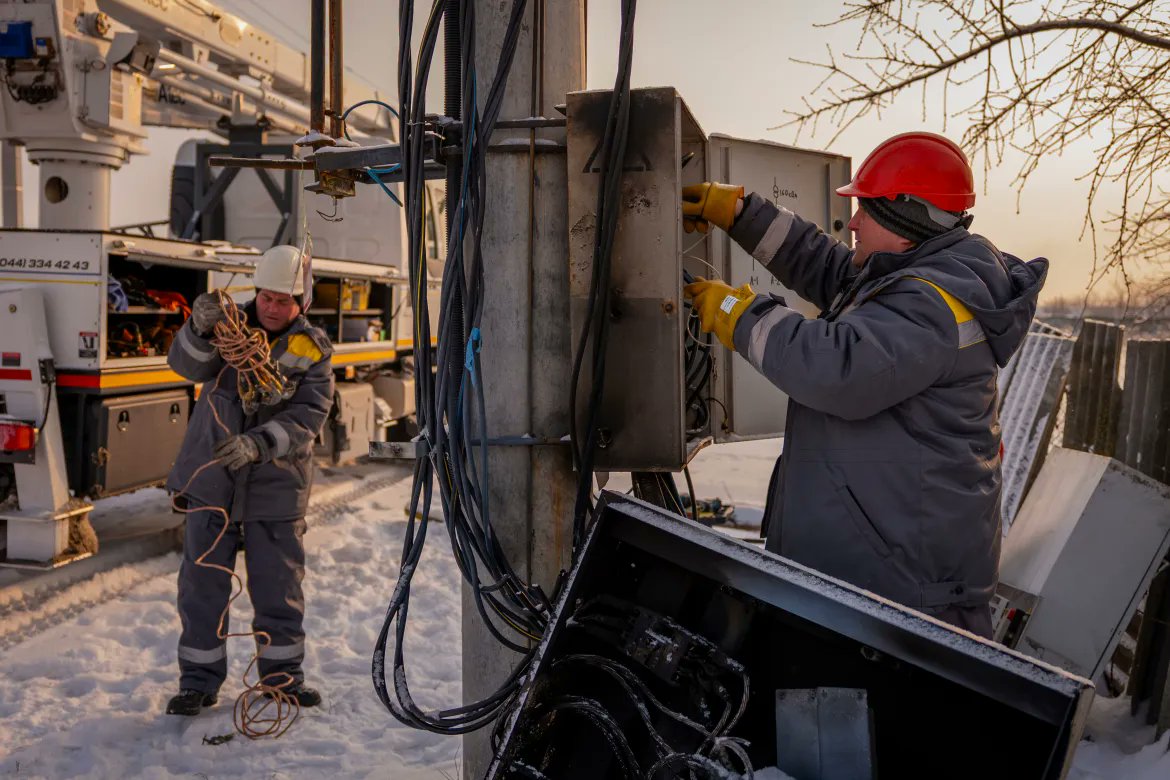 Sabiedrībā nepazīstami cilvēki publisko savas nedēļas nogales fotogrāfijas.