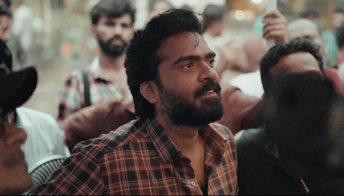 #Arasan 👑 BUZZ – Shooting 🎥 is set to resume from January 26. Director #Vetrimaaran has reviewed the footage shot so far and felt that making a few changes to the flashback and adding more scenes would enhance it further. Hence, he plans to conduct the shoot again in the same