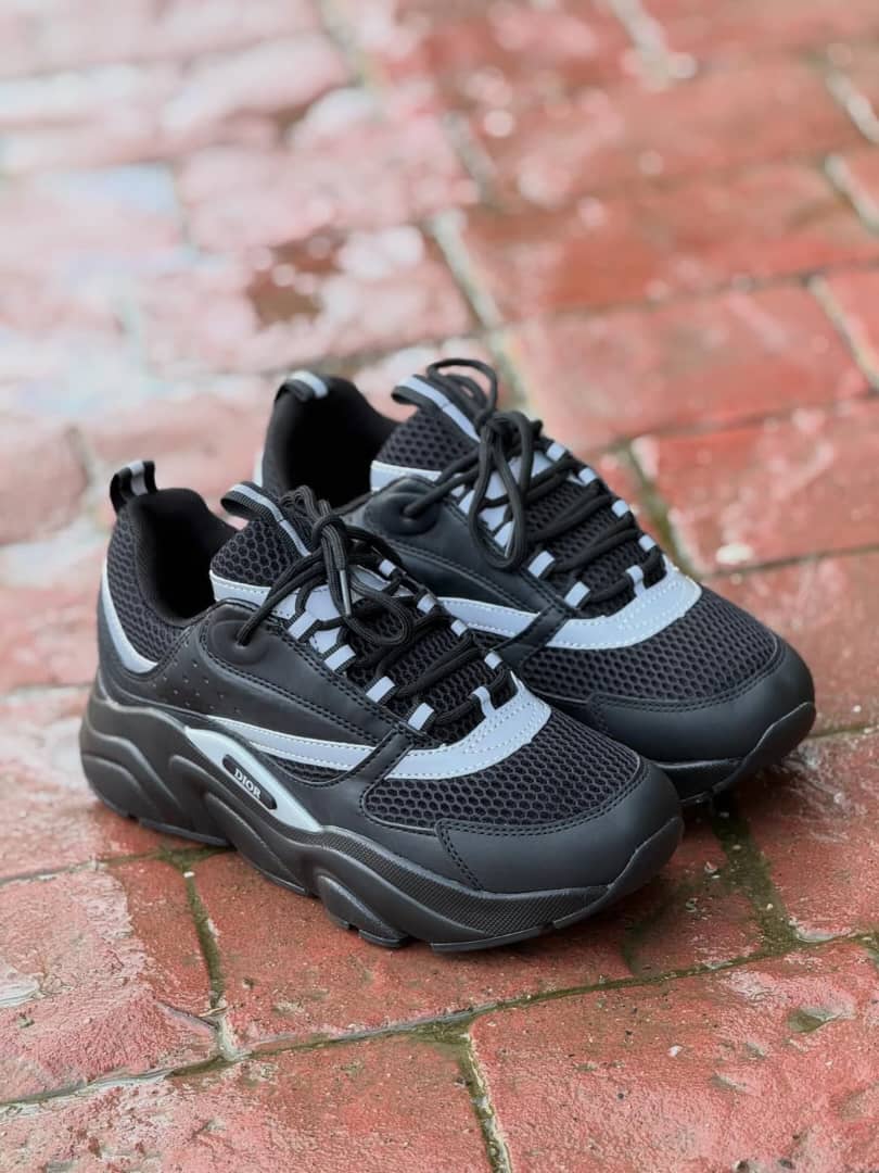 Sneakers.
Sizes : 38 to 45 
Price: 155k 
0702578351