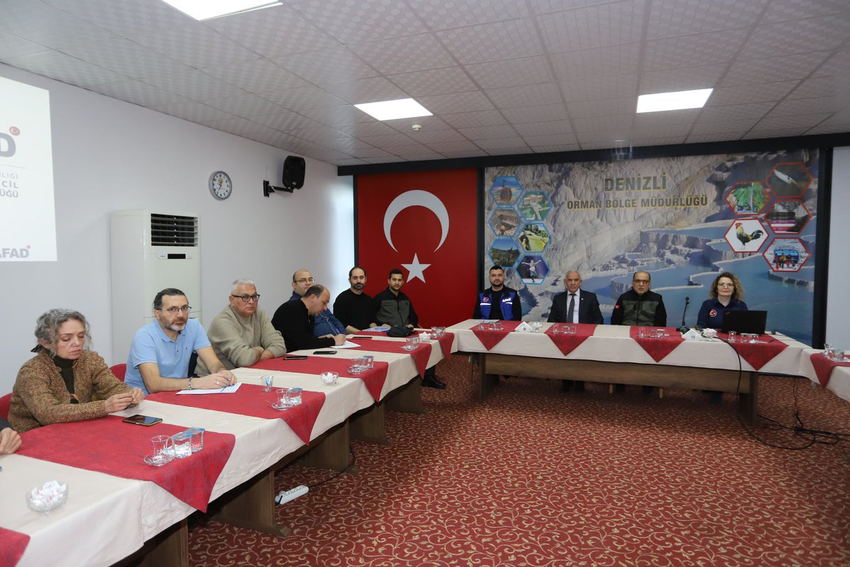 AFAD_Denizli's tweet photo. 📍 Denizli Orman Bölge Müdürlüğü’nde TAMP &amp; IRAP eğitim süreçleri başarıyla tamamlandı. https://t.co/XH1vdowsDn