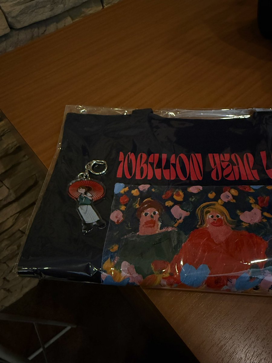 チケットがないのでグッズだけ購入して半泣きで帰宅