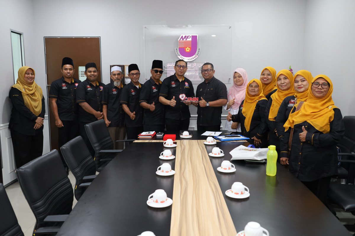 MPJ telah menerima kunjung hormat daripada Persatuan Usahawan Melayu Selandar.

Kedatangan delegasi tersebut disambut YDP MPJ, YBrs. Tuan Muhammad Zahiruddin bin Mohd Zahari. 

Kunjung hormat tersebut turut membincangkan jalinan kolaborasi yang erat antara kedua-dua belah pihak.