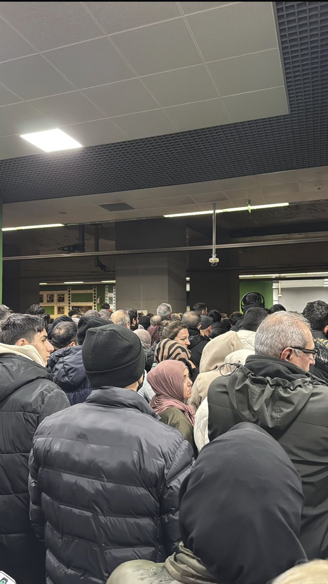 Im_purple1's tweet photo. 1.20 dakika beklemenin sonunda işteyim.. #mahmutbey #İstanbul #karyağışı https://t.co/npXj1LMDjp
