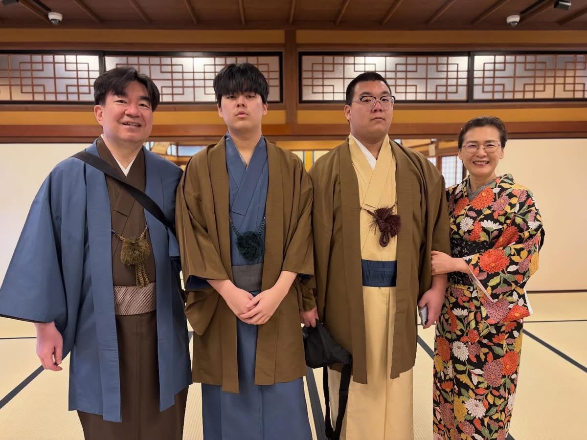 本日は韓国から、着物体験のお客様がいらっしゃいました👘
⁡
ご自分で好きな柄の着物を選び、たくさんお写真を撮って次の観光地へ。
素敵なご家族でした！
⁡
着物体験は随時予約を受け付けております。
体験日の3日前までにはご予約ください✨