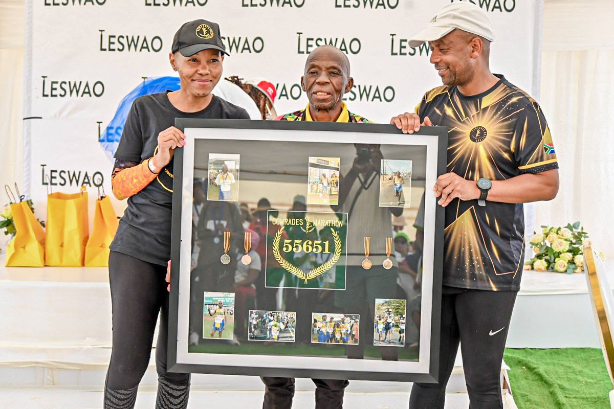 ComradesRace's tweet photo. #MondayMotivation 

For the Comrades Marathon Association, the "festive season" is a time to reconnect with the heart of our running community. Our Vice Chairperson, Nontuthuko Mashimane, recently represented the CMA at the HLAKO FUN RUN / Challenge in Limpopo during the holidays.

A key mission of the trip was to visit the home village of Ntate Johannes Mosehle. At 83 years old, Ntate Mosehle is an octogenarian powerhouse with 12 Comrades medals. It was an honor to present him with a token of appreciation on behalf of the Comrades Marathon Association.

"We saw this as a huge opportunity to display the charitable work of the CMA and to be accessible to runners who dream of one day standing on our start line," says Nontuthuko.

Who is the runner that inspires you to keep going? Tell us in the comments

📸 Mokone photography
#ComradesMarathon #MondayMotivation #TheUltimateHumanRace #SkaFelaMoya #Comrades2026