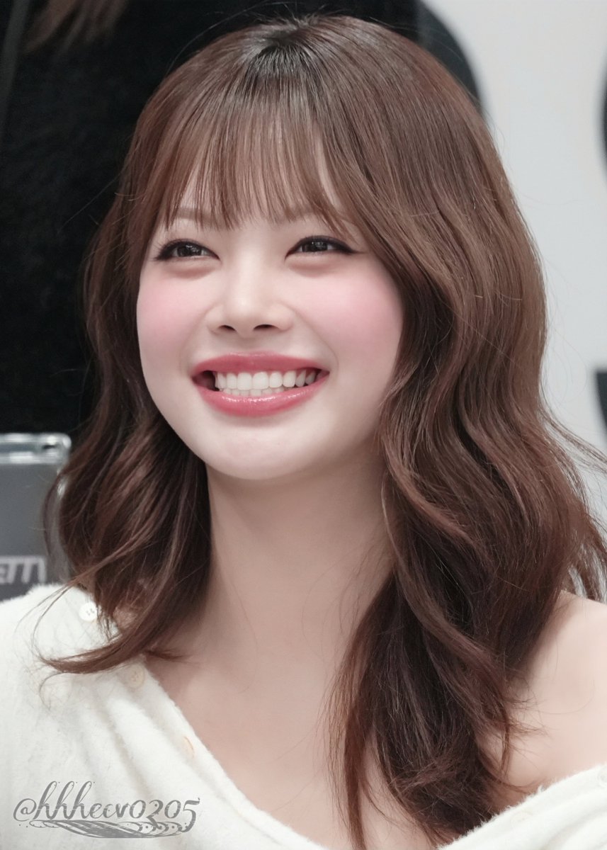 hhh_e_c_v_0205's tweet image. 260118 ♡ SPAGHETTI 全員サイン会

真剣な赤ちゃんとにこにこ赤ちゃん👼🏻🍼￼ ￼

#르세라핌 #LE_SSERAFIM
#EUNCHAE #은채 #홍은채
#HONGEUNCHAE #ウンチェ