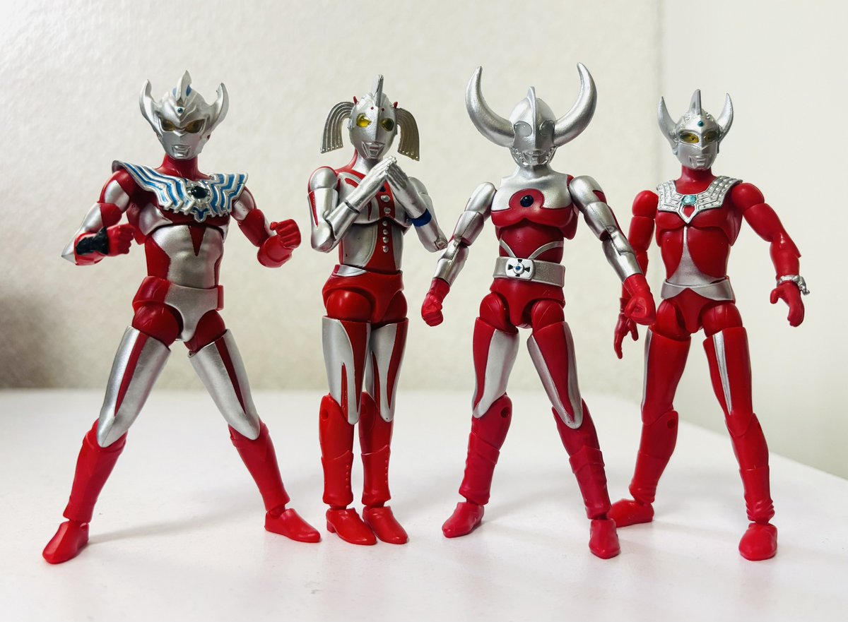 続いてウルトラの母。 「タロウ」本編の垂れ目スーツのバージョンが