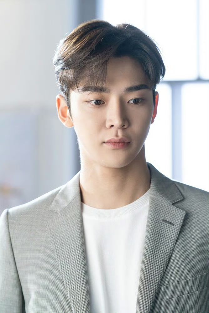 wping13's tweet photo. #로운 #ROWOON #ロウン #โรอุน #金路云 #KimSeokWoo #KimRoWoon #金路雲 #金锡佑 #김석우 #탁류 #TheMurkyStream #장시율
D-462
210119 https://t.co/bf7WJHHJcs