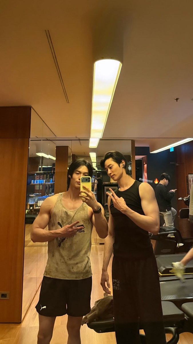 woonaissante's tweet image. 메타윈님 인스스에 우서기.ᐟ.ᐟ 

및친 헬스장 우서기를 주신다고요~? ㄱㅅ하시다 진짜 정말 감사하시다 아ㅏ아아아아아ㅏㄱ