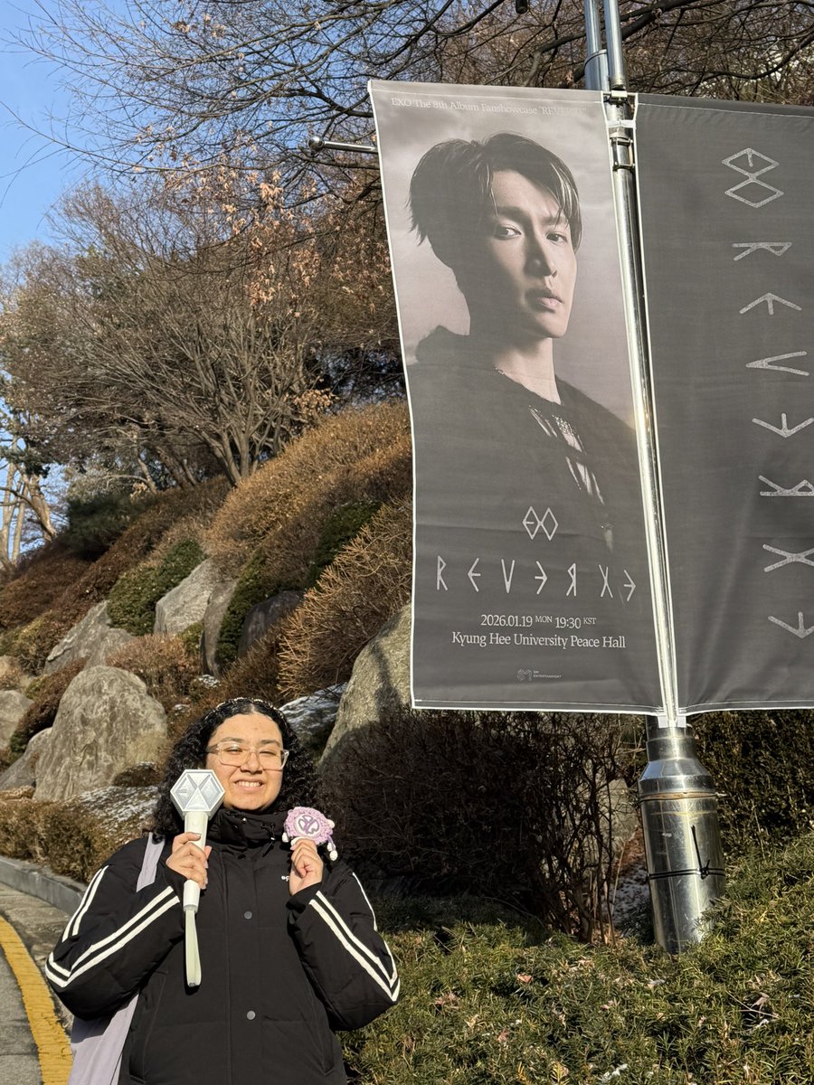 lilyft_holland's tweet image. hihi💜

(I know yixing isn’t coming to the event but still😭)