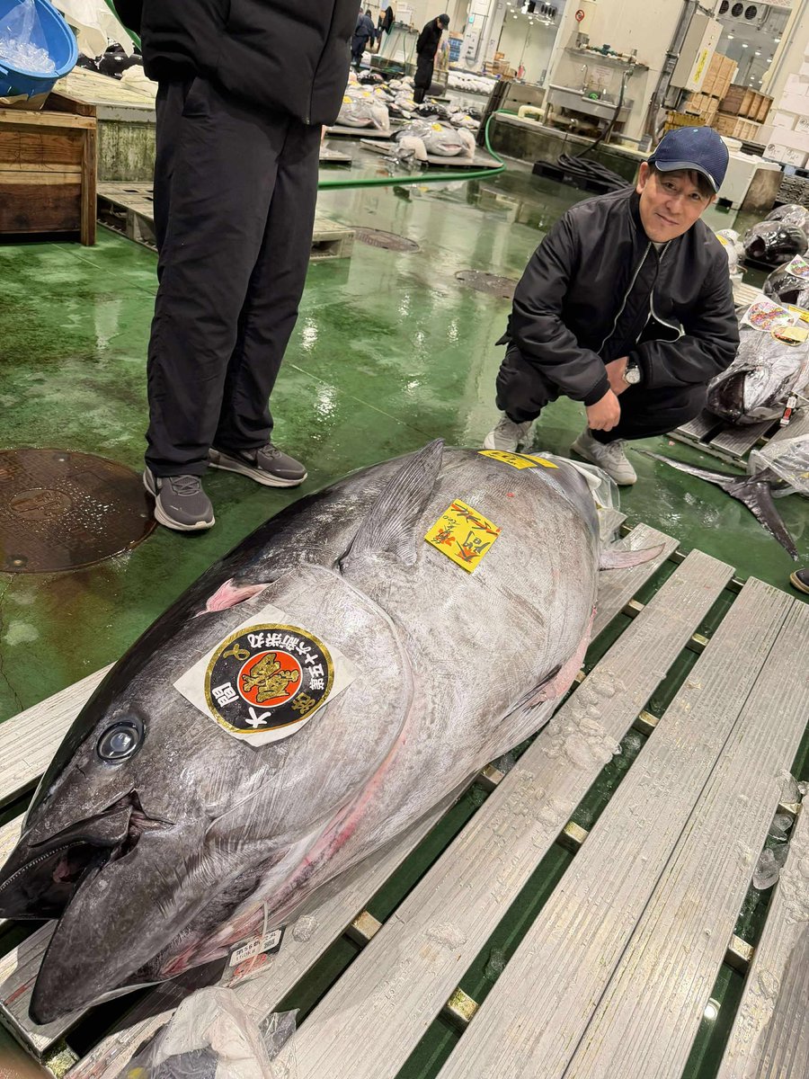 本日の早朝、マグロの仕入れのために築地へ。今週、皆さんに振る舞う