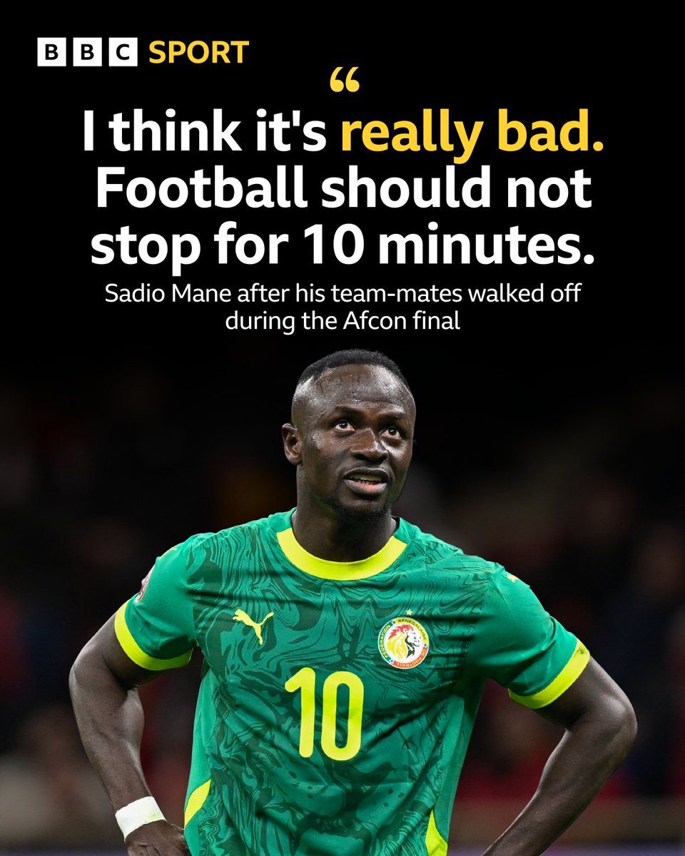 BBCSport's tweet photo. Sadio Mane remained on the pitch after a number of his team-mates walked off, following a controversial penalty was awarded against them, which ended up being missed by Brahim Diaz. https://t.co/vuO69fBYQS