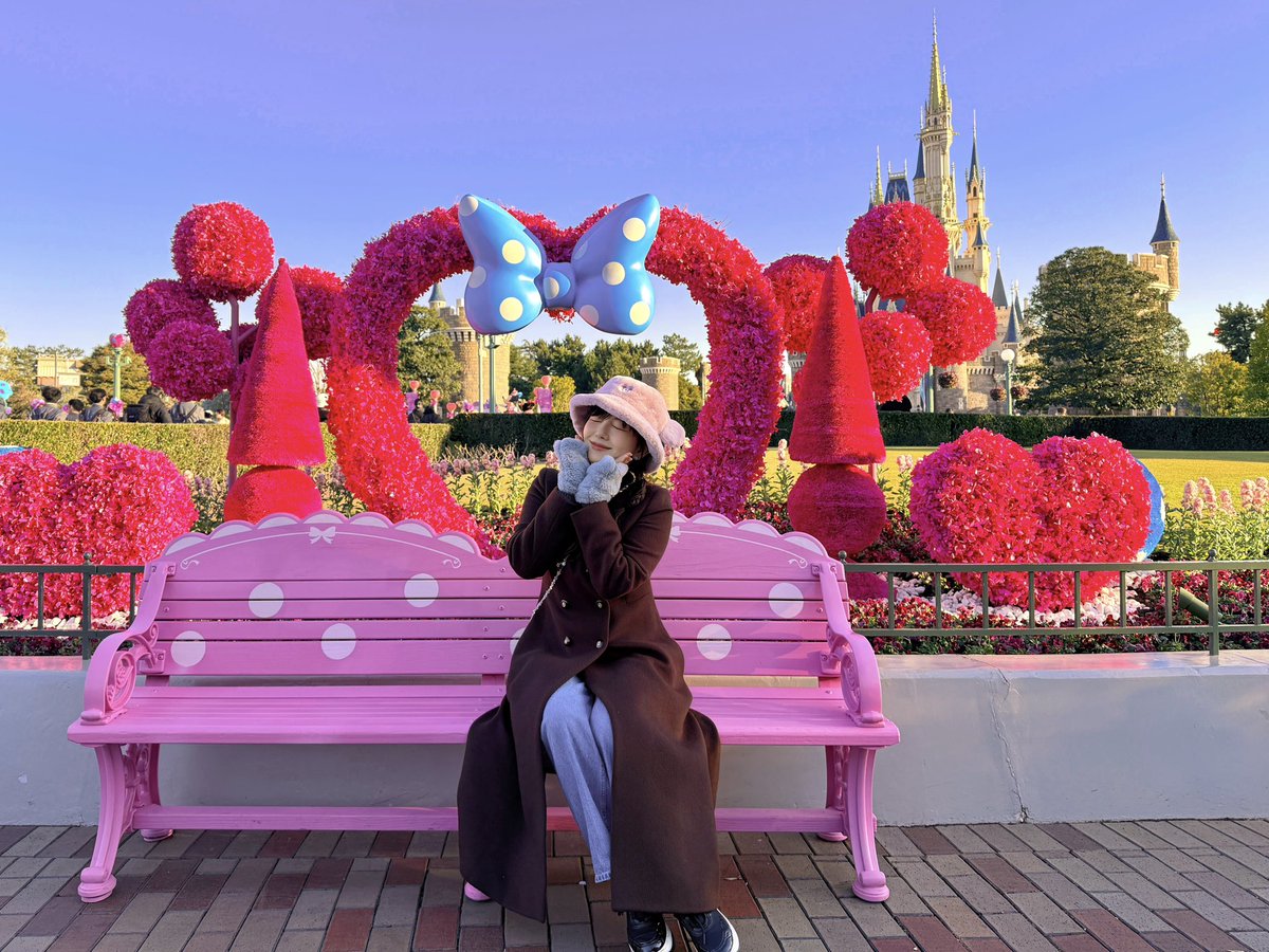 yuiyui_makino's tweet image. 2026年1月19日！
40歳になりました！

気をつけていてもいつの間にか人に基準を置いて一喜一憂してしまうこともあったけど、
私自身のことも大好きでいられるような「私づくり」をする、そんな40代にしたいと思います。

いつまでも！心ときめく方へ✨
大志を抱け！