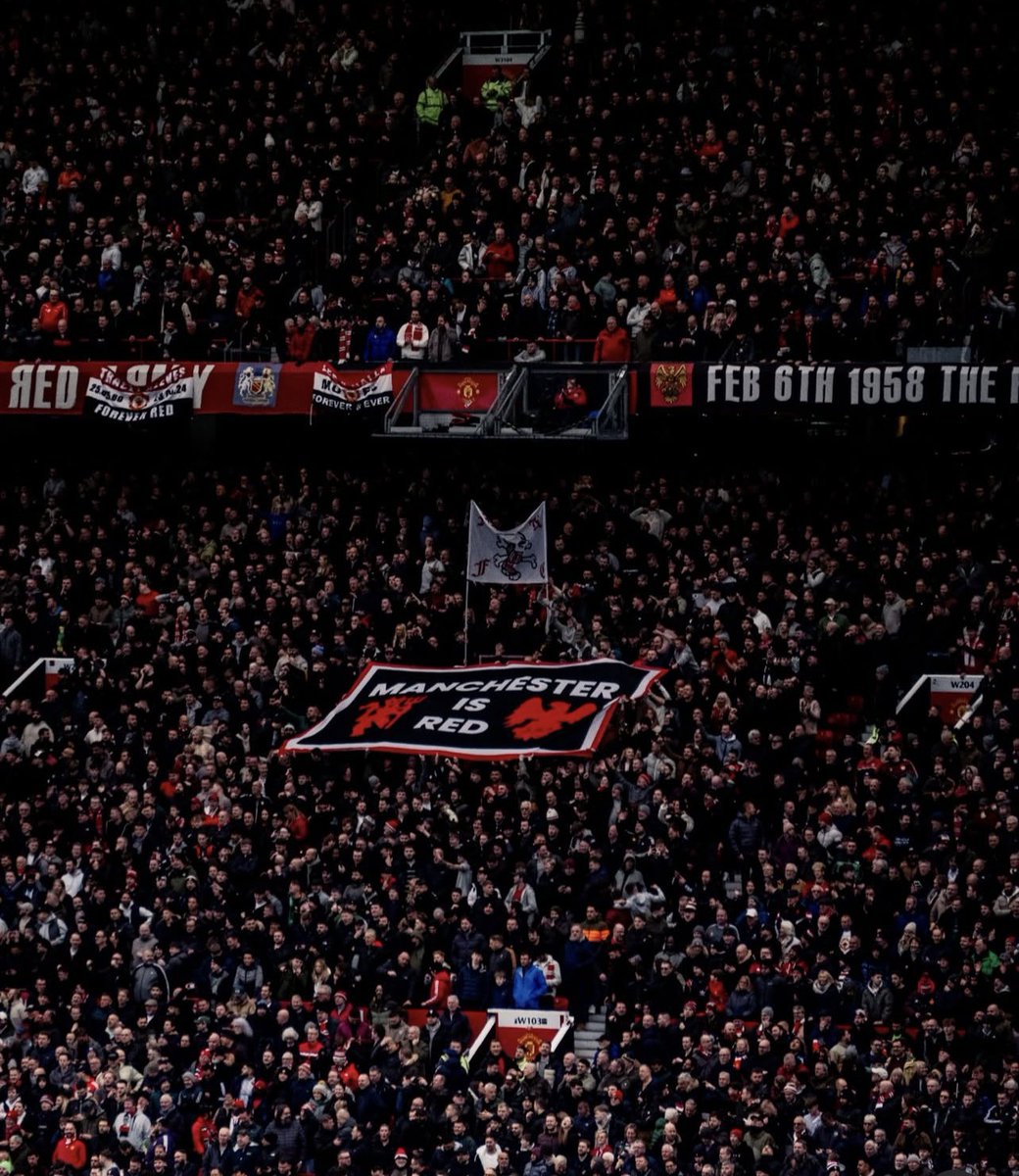 ZaidBalll's tweet photo. A Monday Morning Motivation reminder that Manchester is RED.👹🔴 https://t.co/hGAH2XIQyV