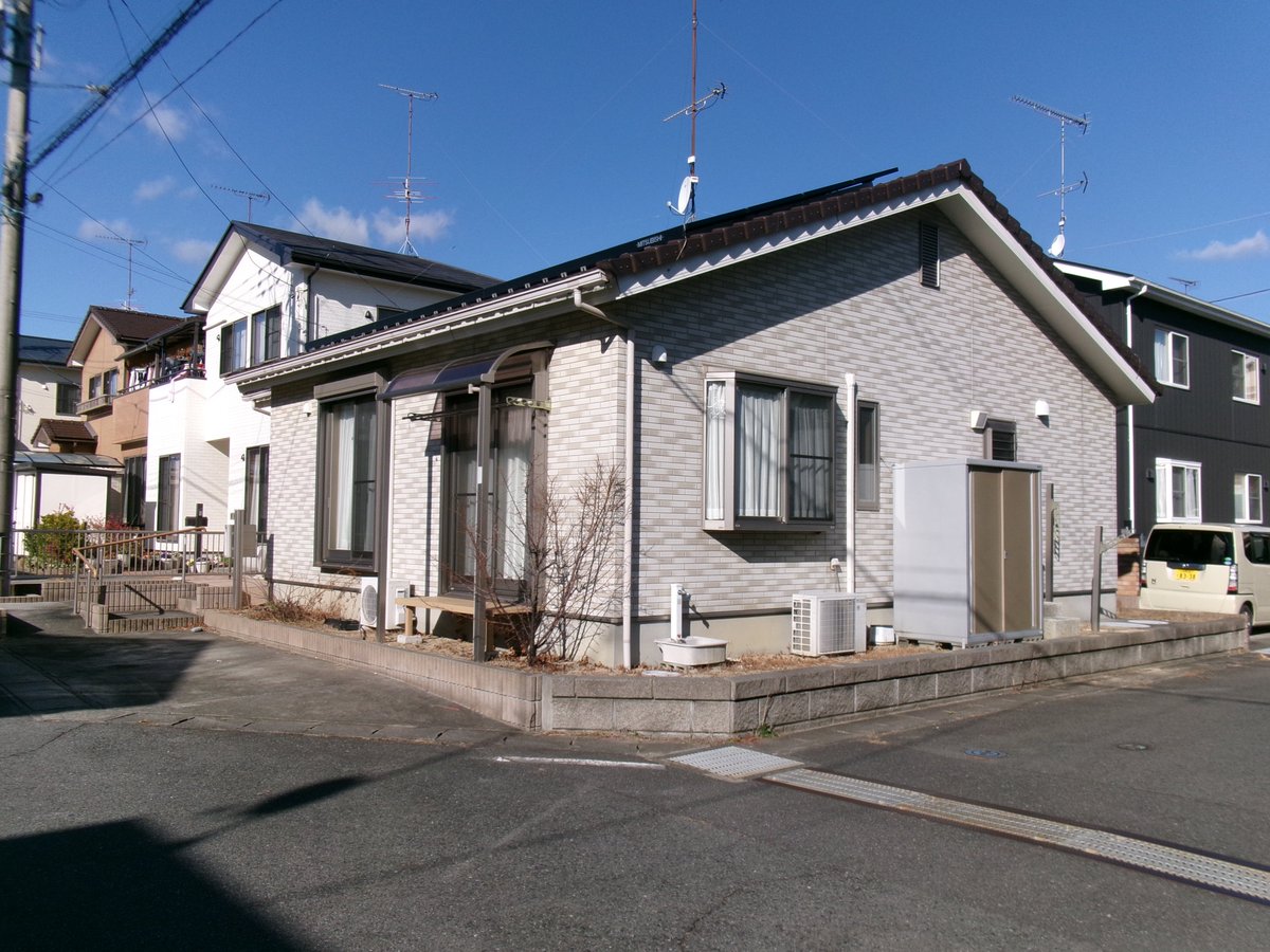 iwaki_town's tweet photo. 【売買物件】いわき市小名浜林城の２ＬＤＫ、平家住宅のご紹介です🏠穏やかな環境で、夫婦二人暮らしにちょうど良い広さです🌿
▪️価格1,710万円▪️2LDK木造平屋建▪️平成25年新築
是非お問い合わせください。☎️0246-23-3200
#いわき市売買　#小名浜　#ﾐﾆﾐﾆFCいわき店　#平家　#オール電化 https://t.co/hpjOBgOb0L