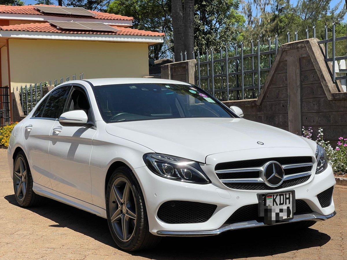 KhalifKairo's tweet photo. Mercedes has always been the si unit of luxury in Kenya, preferred by everyone from Forex traders, lawyers , gold scammers to Presidents. The Mercedes C200 doesn’t disappoint. Elegant looks, Decent perfomance and simple maintenance. This one is listed for less than 3M.
Use this link to contact seller👇
https://t.co/CC5exQXhbM
#Paidlisting #PrivateSeller