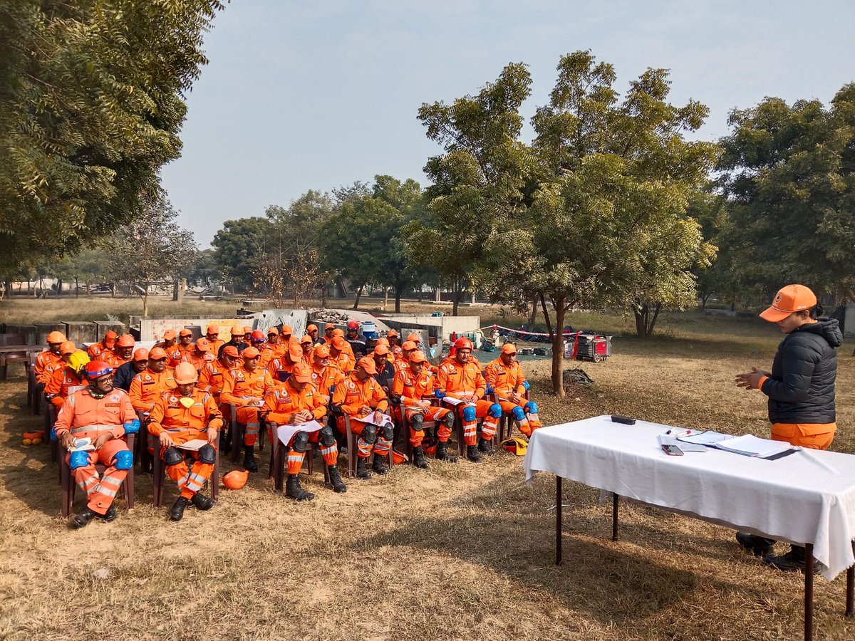 08NDRF's tweet image. Training of CSSR is underway at 8th NDRF in an eco-friendly environment, conducted by trained and experienced instructors—strengthening skills for effective disaster response.
#NDRF #CSSR #DisasterPreparedness #EcoFriendly #Training