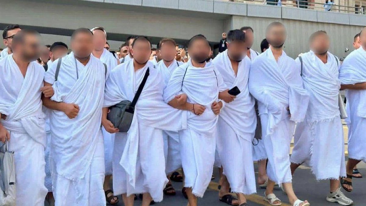 Bu bir skandal.!!

AKP’ye yakın TÜGVA’nın il ve ilçe temsilcilerinden oluşan bin 400 kişilik umre ziyaretinin gideri olan 40 milyon TL
 Diyanet tarafından ödendiği ortaya çıktı..
(Birgün)