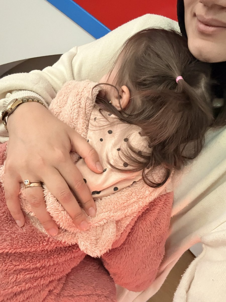 Bazen bir çocuğun şefkatine sığınmak ister insan