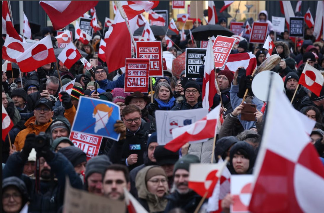 就在一年前吧，民运功友们还常常谈普世价值，民意等话题，今天谈的则是"论川普的铁拳"，"论川普的霸气"，甚至支持废除选举制度。