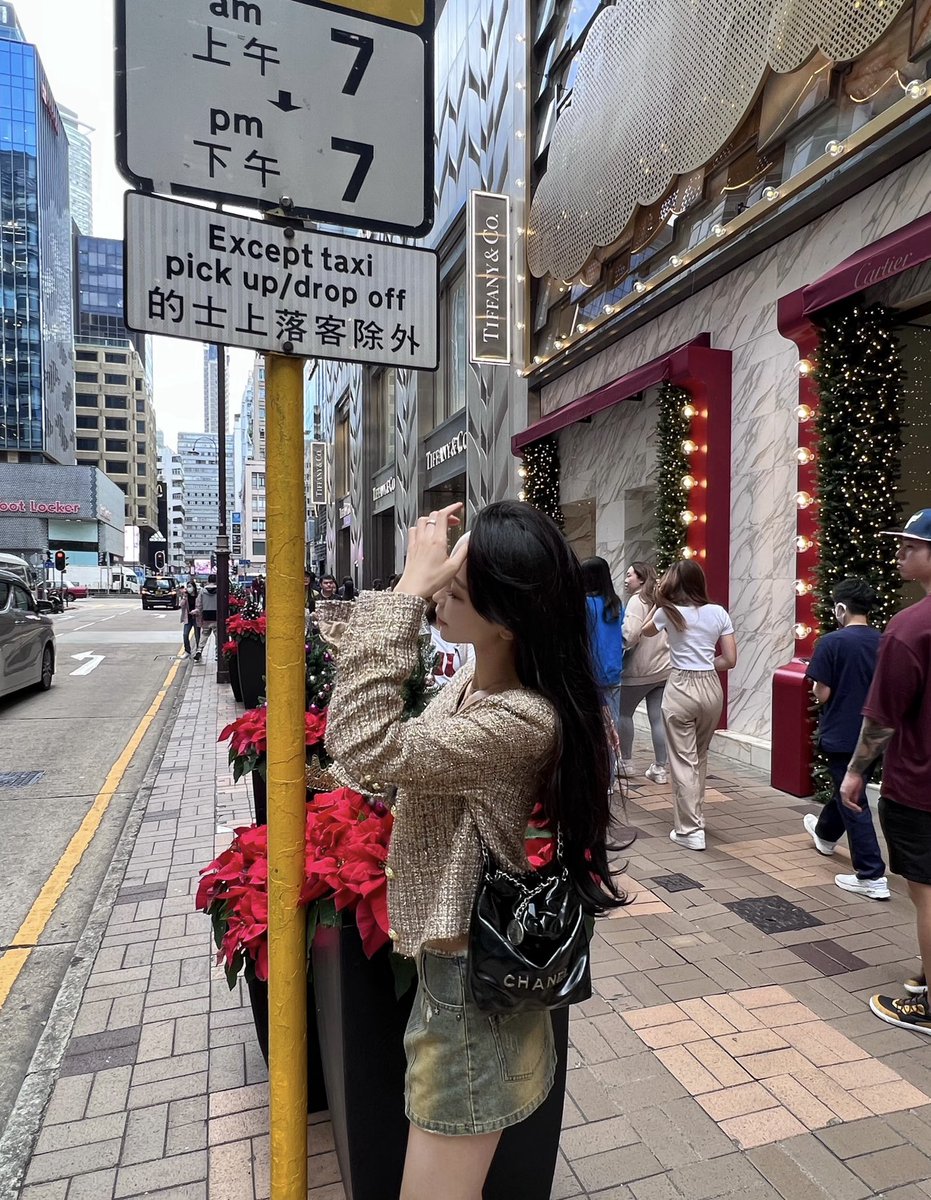 假装自己出去玩了😭😭😭