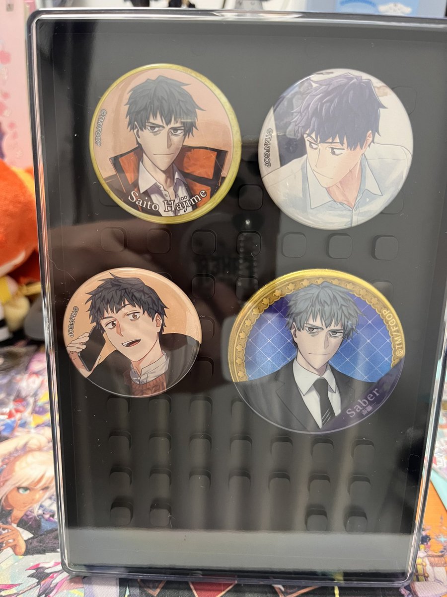 backup_fr's tweet image. 다이소 뱃지 스탠드? 대충 이런 느낌이네요~