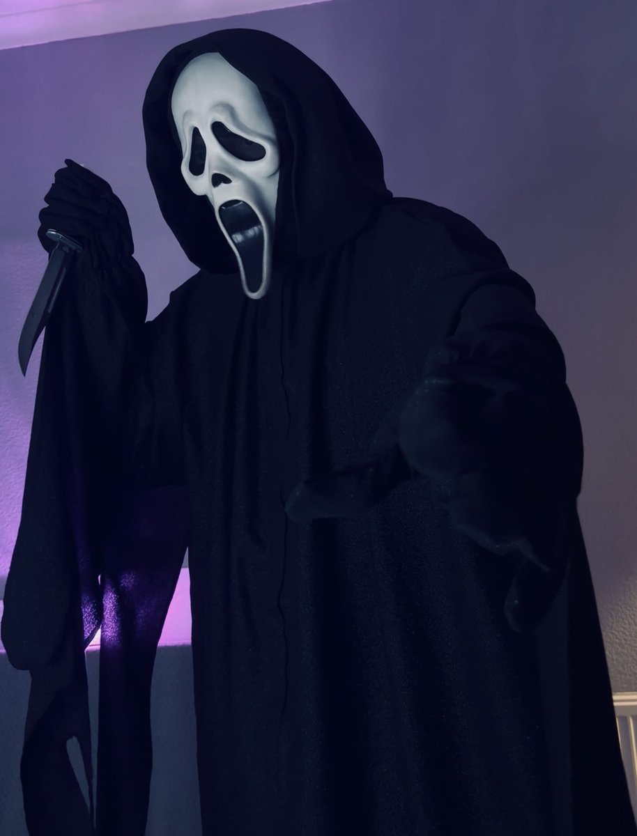 ScreamGhost2's tweet image. Hello Sidney… Remember me ? #scream7