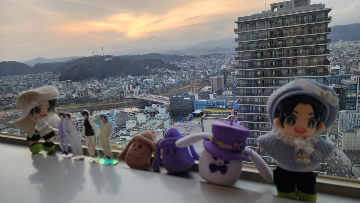 JeanneSayuri's tweet photo. 福井、こんばんは。
#MurasakiSayuriTabi
#しょーたんぬい
Trip #AfterCon #蒼井翔太オケコン https://t.co/RA0CBi7UEm