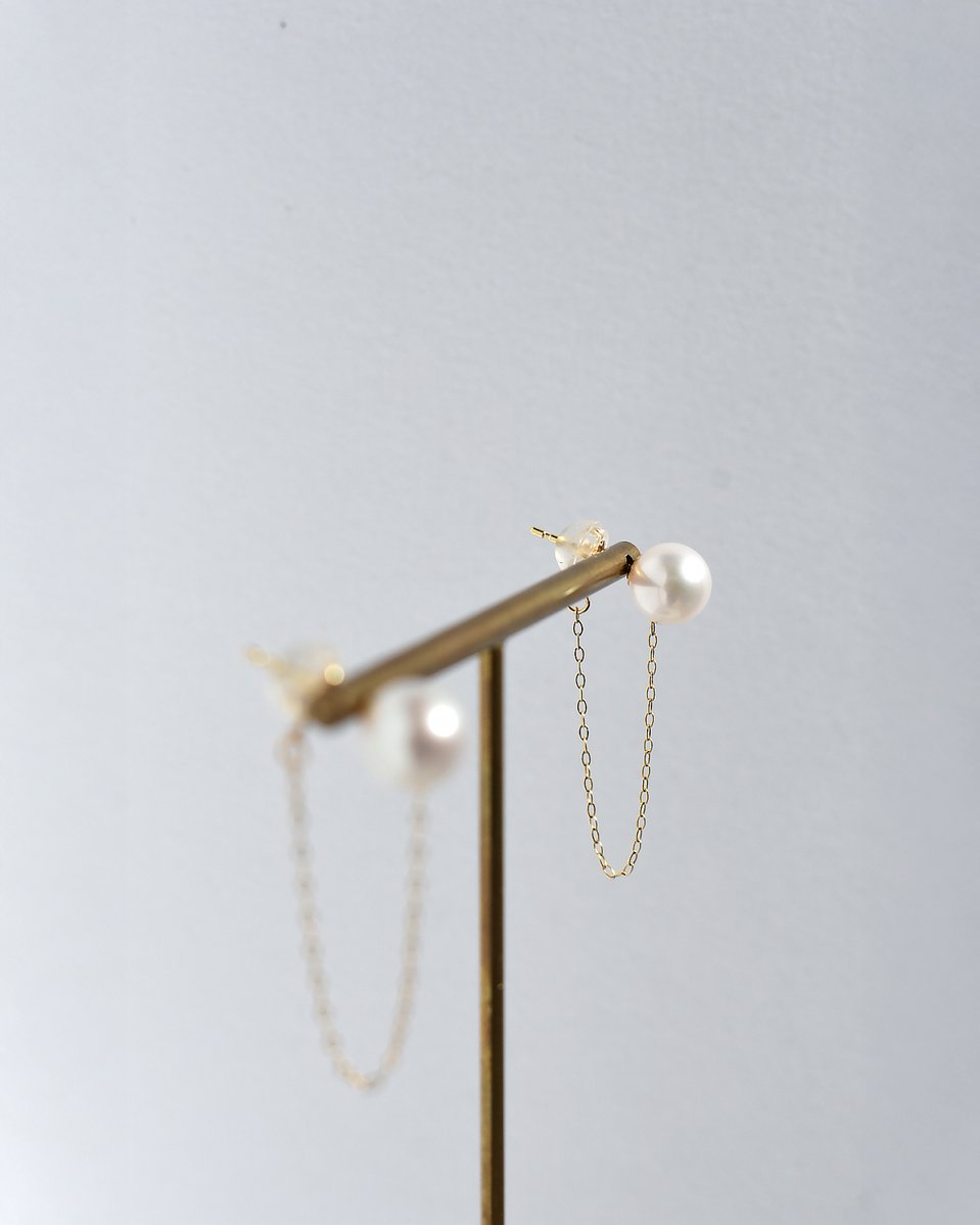 Pearlish_jp's tweet image. 🤍

Draped Gold Pearl Pierce

パールの神秘性と細身のGold Chainが織りなす
inosenntoな雰囲気のあるItem✷

#Pearlish
#パーリッシュ
#パールジュエリー
#パールチョーカー
#pearls