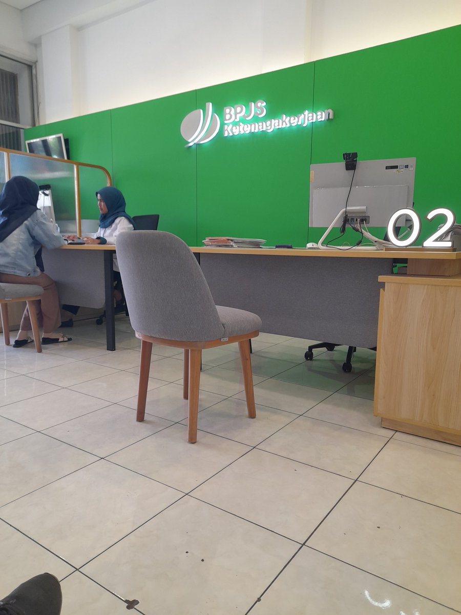 Pelayanan cs kok lama, buang waktu