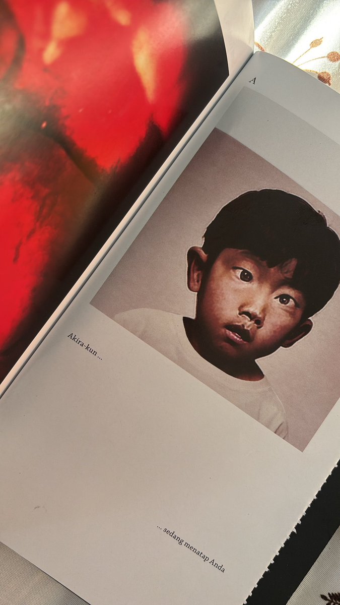 novel/drama jepang alurnya emng ribet yaaa tp ceritanya bagus bangettt 😭👍🏻 aplg bagian bonus ini, ntah knapa berasa creepy-nya.