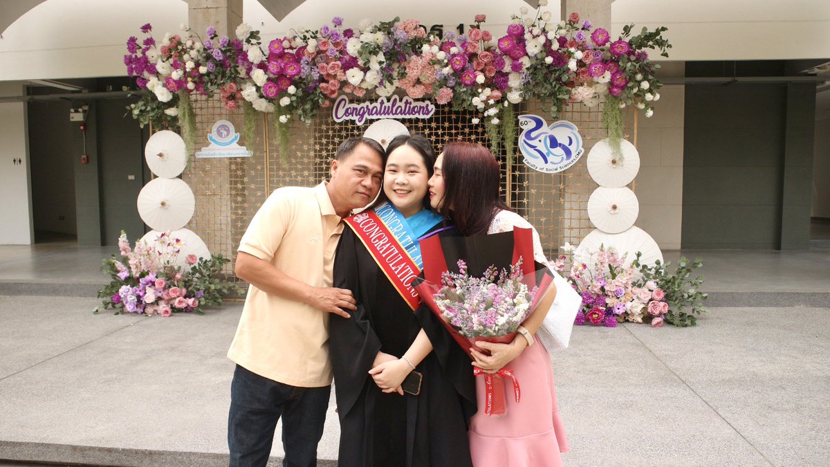 ถ้ามีเงิน 10 ล้านจะไม่รีบใช้ แต่จะ “ออกแบบชีวิตใหม่” ใช้เงินซื้อเวลา ใช้เวลาดูแลสุขภาพ และใช้สุขภาพอยู่กับสิ่งที่รักให้นานที่สุด เพราะสุดท้าย ชีวิตที่ดี ไม่ได้แพง แต่ต้องตั้งใจเลือก🫶🏻🥰
#SawakamiGo <a href="/sawakami_th/">SawakamiTH</a>