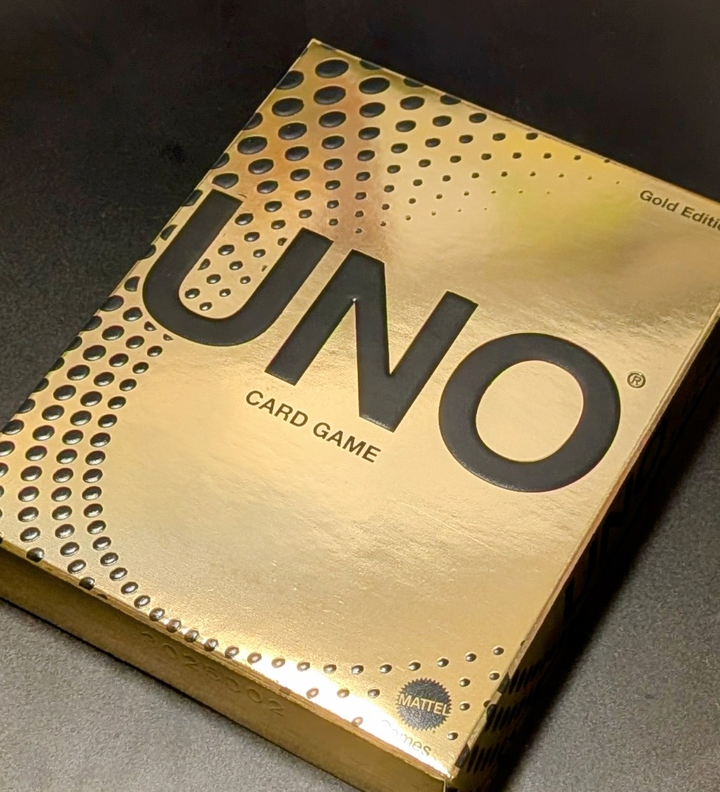 キラキラな特別デザイン✨ #ウノゴールド／ 今年55周年を迎える人気カードゲーム「UNO」が華やかなゴールド仕様になって登場🎉  収録されているカードは、箔押し仕様となっているだけでなく、色を識別しやすくするシンボルマークが追加されています✓ ぜひお楽しみください ...
