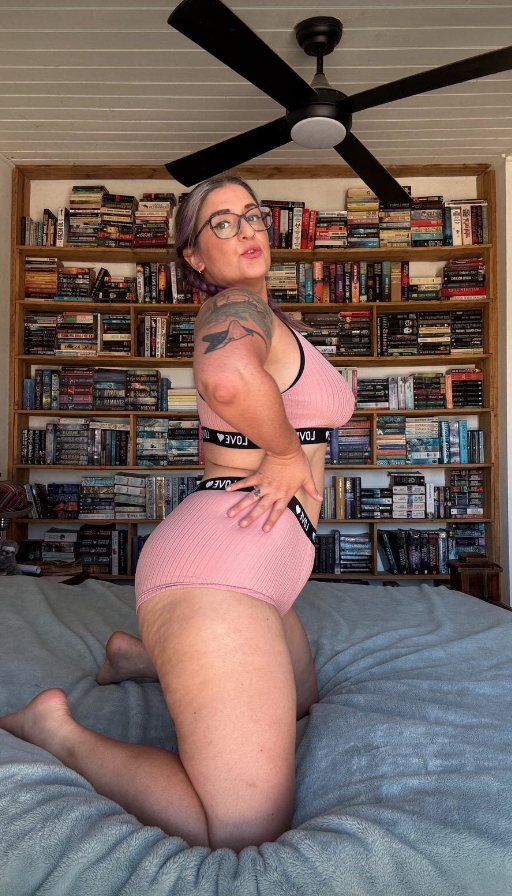 PoppyPrynne's tweet photo. You can choose, my Books or my B🍒bs ? 😈🫦 https://t.co/B9WhFwdiCd