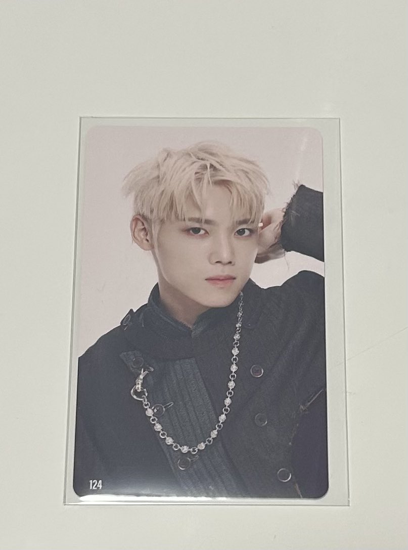 しなも tweet media