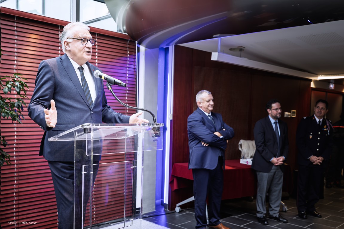 Sapeurs-pompiers 40 tweet media