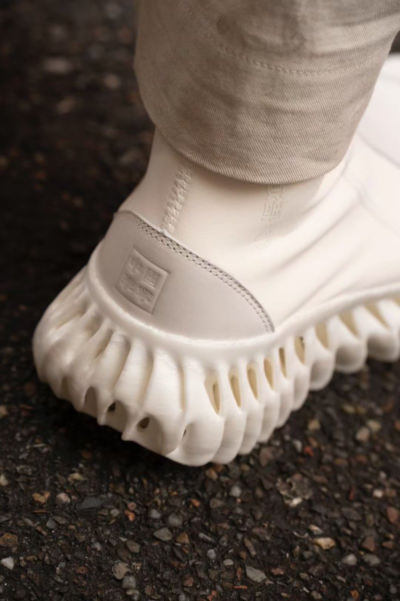 real3DPtech's tweet photo. Breaking Boundaries | Li Ning "Wudao Future" Critical Foaming 3D-Printed Shoes Now Available, ¥1299 Initiates an Eternal Dialogue Between Technology and Nature @3DPrint_com https://t.co/Hn6PFOCMD4 #LiNing #3DPrinting #3DPtech #3DPrintedShoes https://t.co/TGtjZi3Ddf