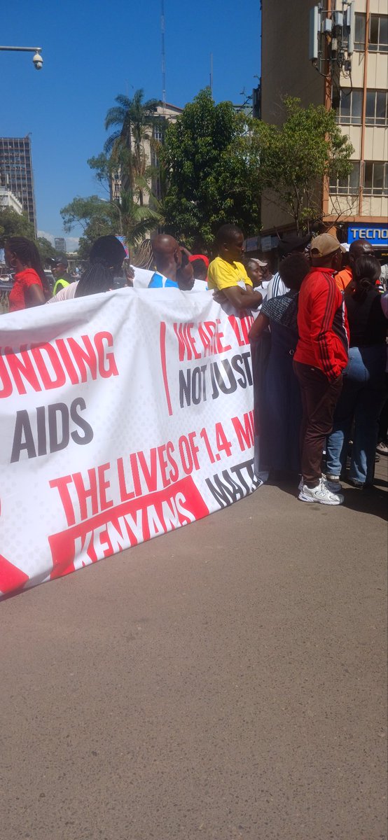 AllanNyamz67980's tweet photo. Stopping or delaying funding steals hope and threatens to reverse decades of progress in the fight against HIV.

#PLHIVLivesMatter #AIDSIsNotOver #StopDisruptions #BringTheMoney https://t.co/OJlCb2oU9S