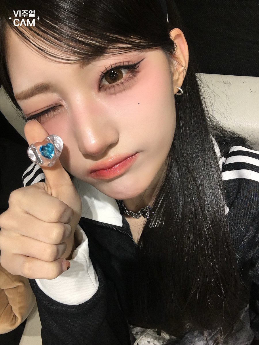 MnetKR's tweet image. 🛸월요병 퇴치를 위해 세마넴을 갤러리에 심어보세요🛸
그리고 UFO 비주얼캠 보면서 눈호강 하기👽🩷
🔗youtu.be/Ga8KrgEiG30

#VISUALCAM
#SAYMYNAME #UFO @sa2m2nam3