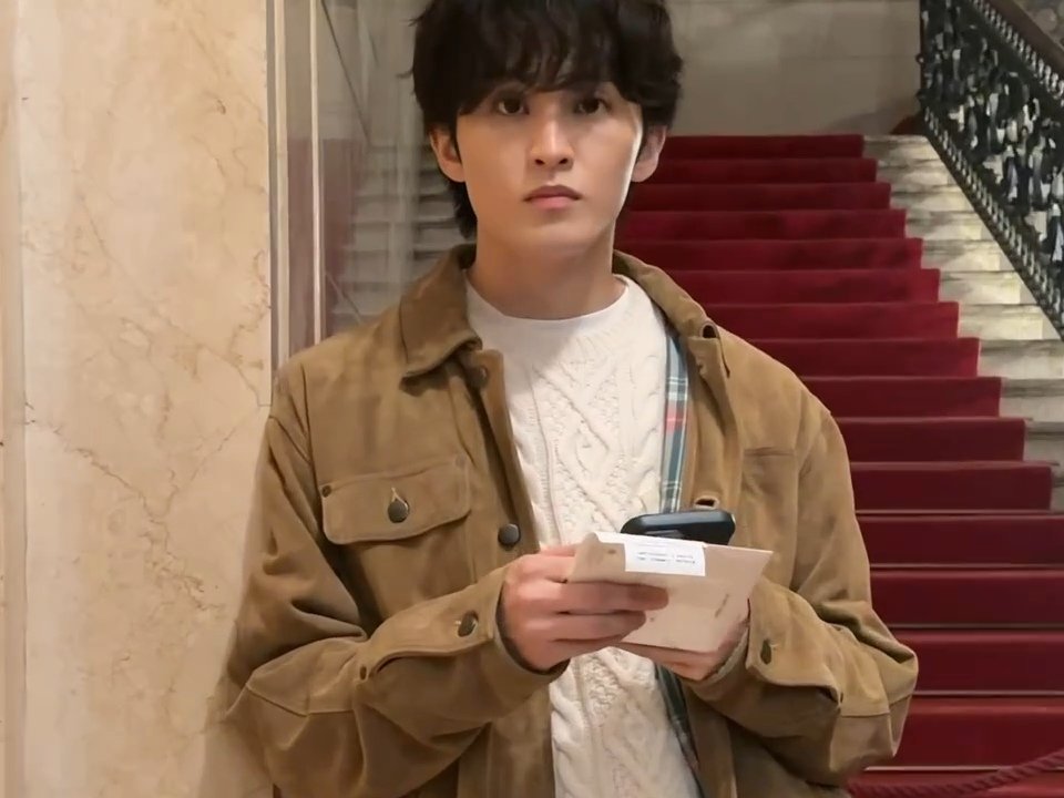 mkjw__d's tweet image. 82만원..
뭐 옷 샀어?
                                          ....두쫀쿠 샀다고?