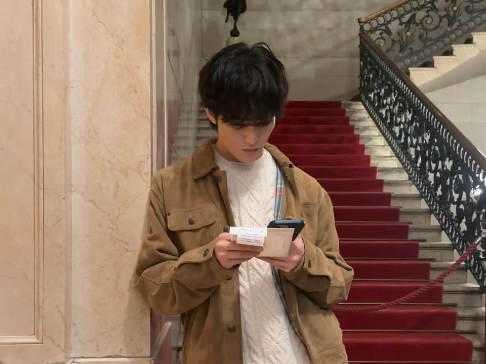 mkjw__d's tweet image. 82만원..
뭐 옷 샀어?
                                          ....두쫀쿠 샀다고?