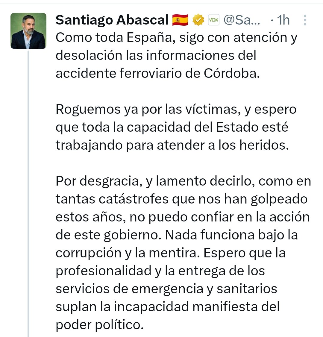ANavalonOsa's tweet photo. Siempre hay sujetos detestables tratando de pescar en las aguas revueltas de las tragedias.

39 muertos, no se saben todavía las causas, y hay quienes ya estaban anoche sembrando su odio como lo hicieron en València con la DANA. https://t.co/KA1fdpaRmk