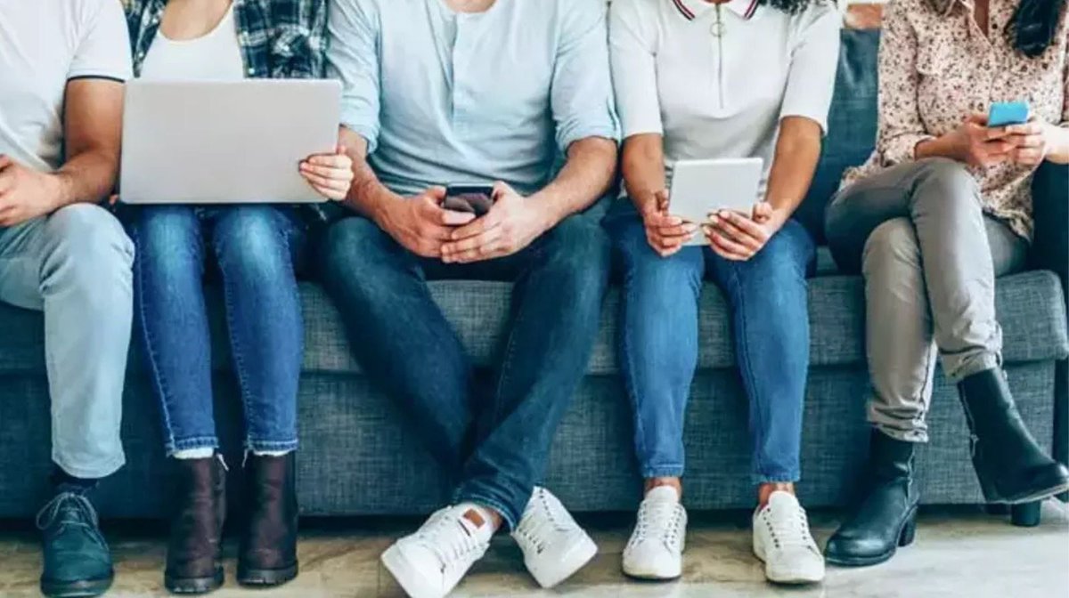 📌 "Ev gençlerinin dörtte biri Kürtlerden oluşuyor"

🎙️ KONDA Kıdemli Analisti Dr. Halil İbrahim Kılıç, ev gençlerinin demografik özellikleriyle birlikte beklentilerini ve Gençliğin Üretim Çağı (GÜÇ) Programı'nın bu beklentilere vizyoner bir yanıt sunup sunamayacağını anlattı.