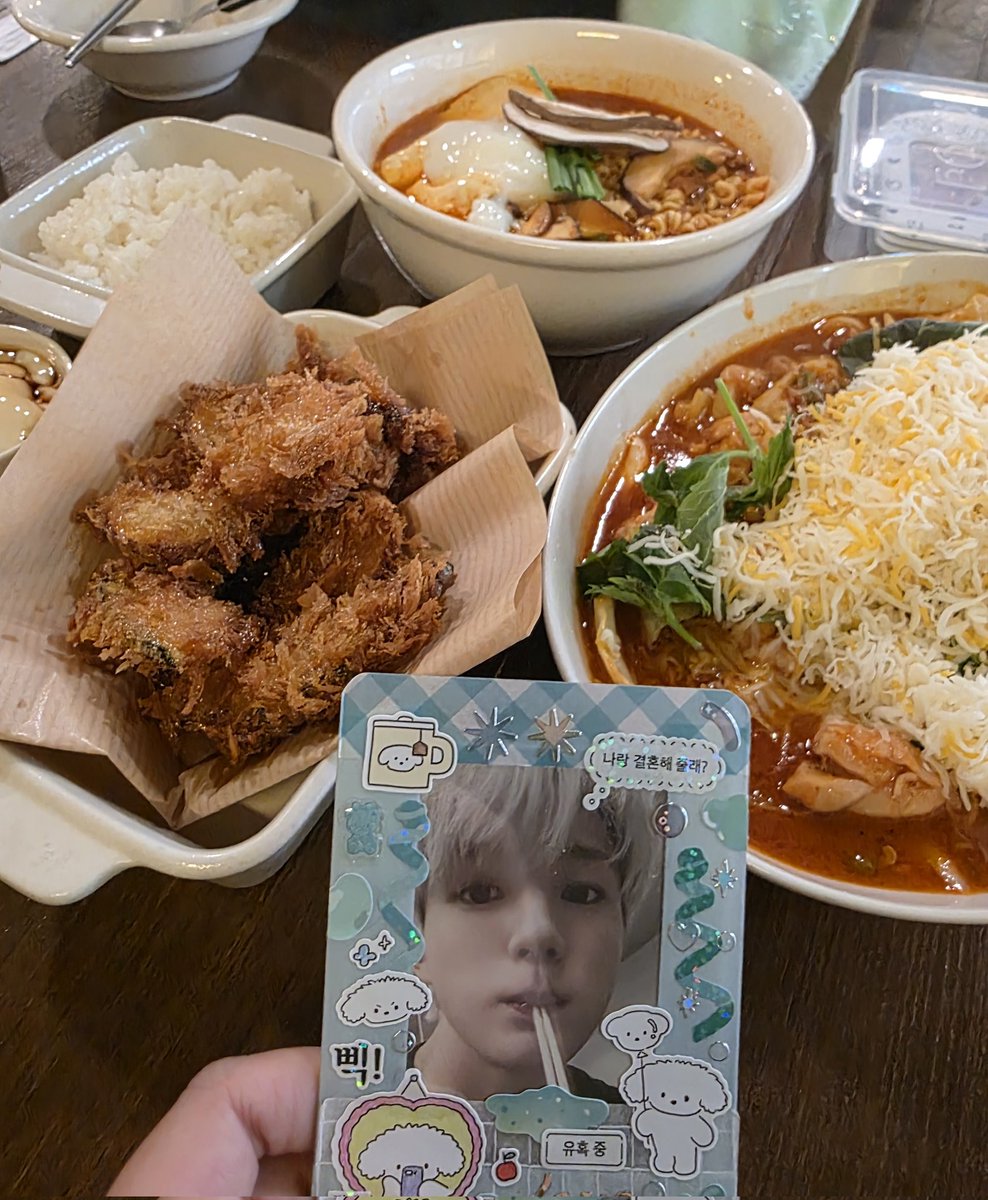 jjyen1453's tweet photo. 오늘 수다떨기 위해 만났는데 너무 일찍 파토났어ㅠㅠ https://t.co/7xmIza3oLO