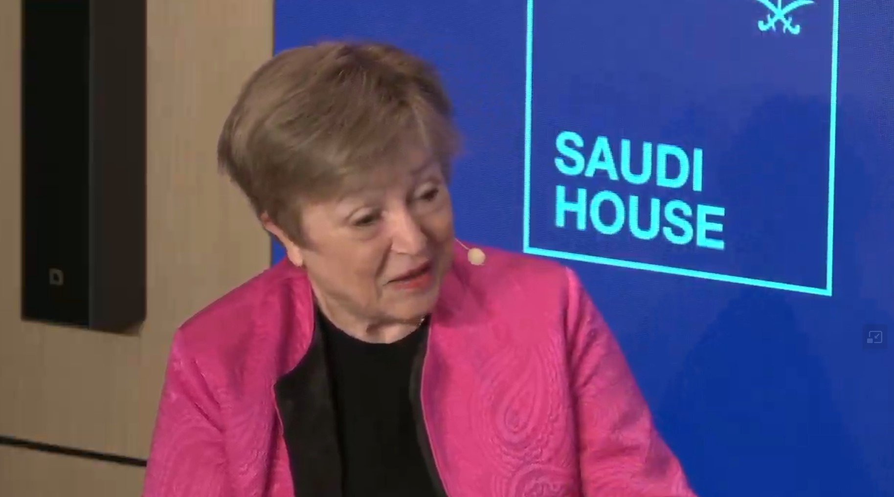 عاجل | مديرة صندوق النقد كريستالينا جورجييفا خلال فعاليات Saudi House على هامش المنتدى الاقتصادي العالمي : - إصلاحات السعودية انعكست على مكانها بمختلف المؤشرات العالمية وأنا من أكبر معجبيها بالإصلاحات السعودية - القطاع الخاص السعودي بات أكثر مرونة وقدرة على التأقلم، وتنوع الاقتصاد يشمل كافة القطاعات 