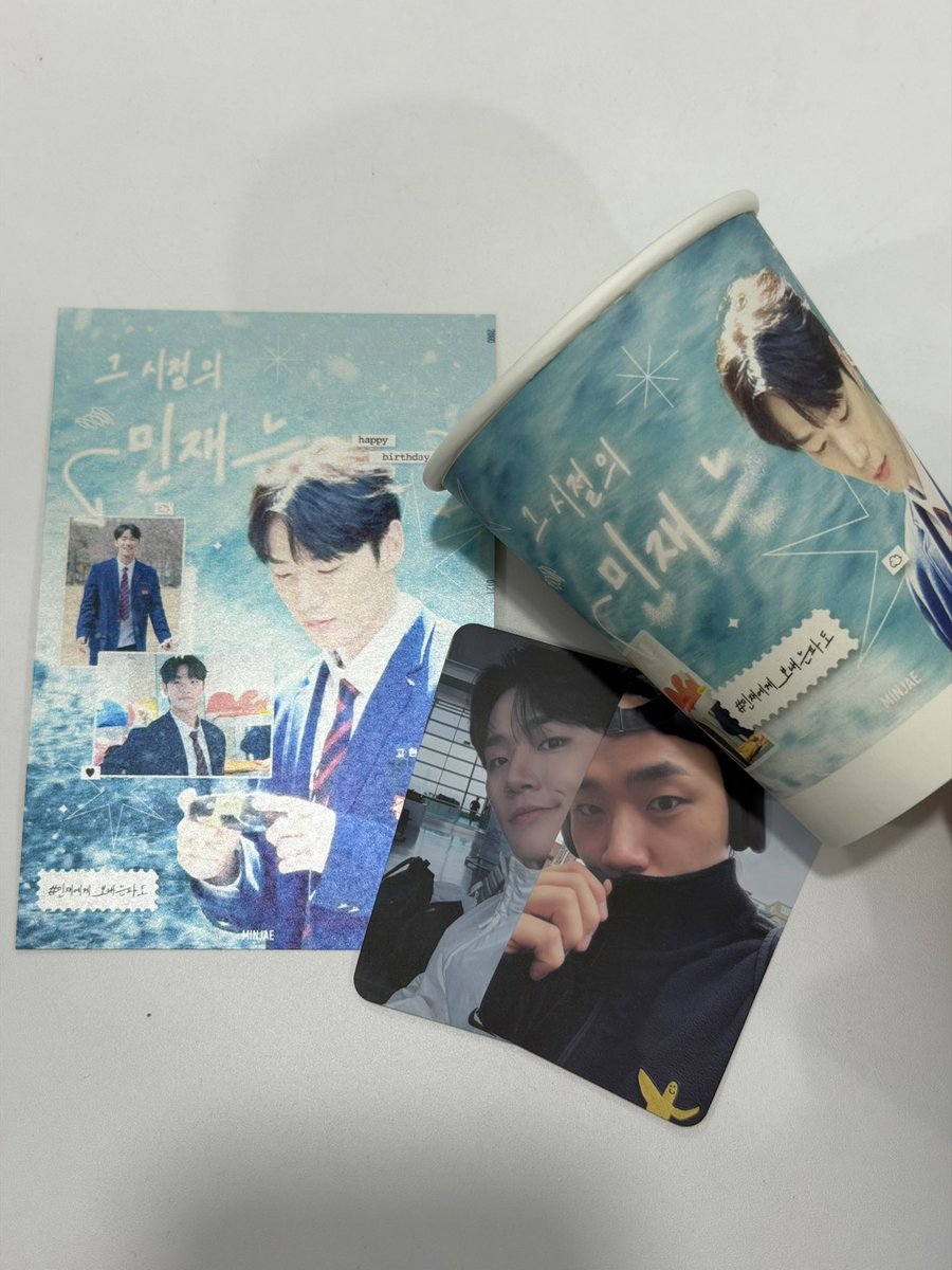 Min_HBD's tweet photo. 기본특전 / 디저트특전 https://t.co/Nruoz0YaAG