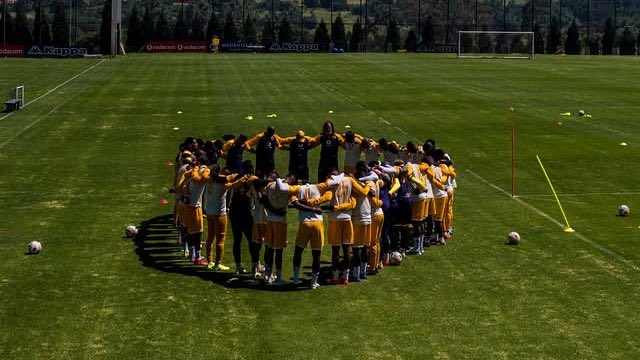 VanVykSa's tweet photo. The biggest team in Africa is playing 
Tomorrow ✌️✌️✌️✌️✌️
#Amakhosi4Life 
#kaizerchiefs https://t.co/ZDA4SnaOfd