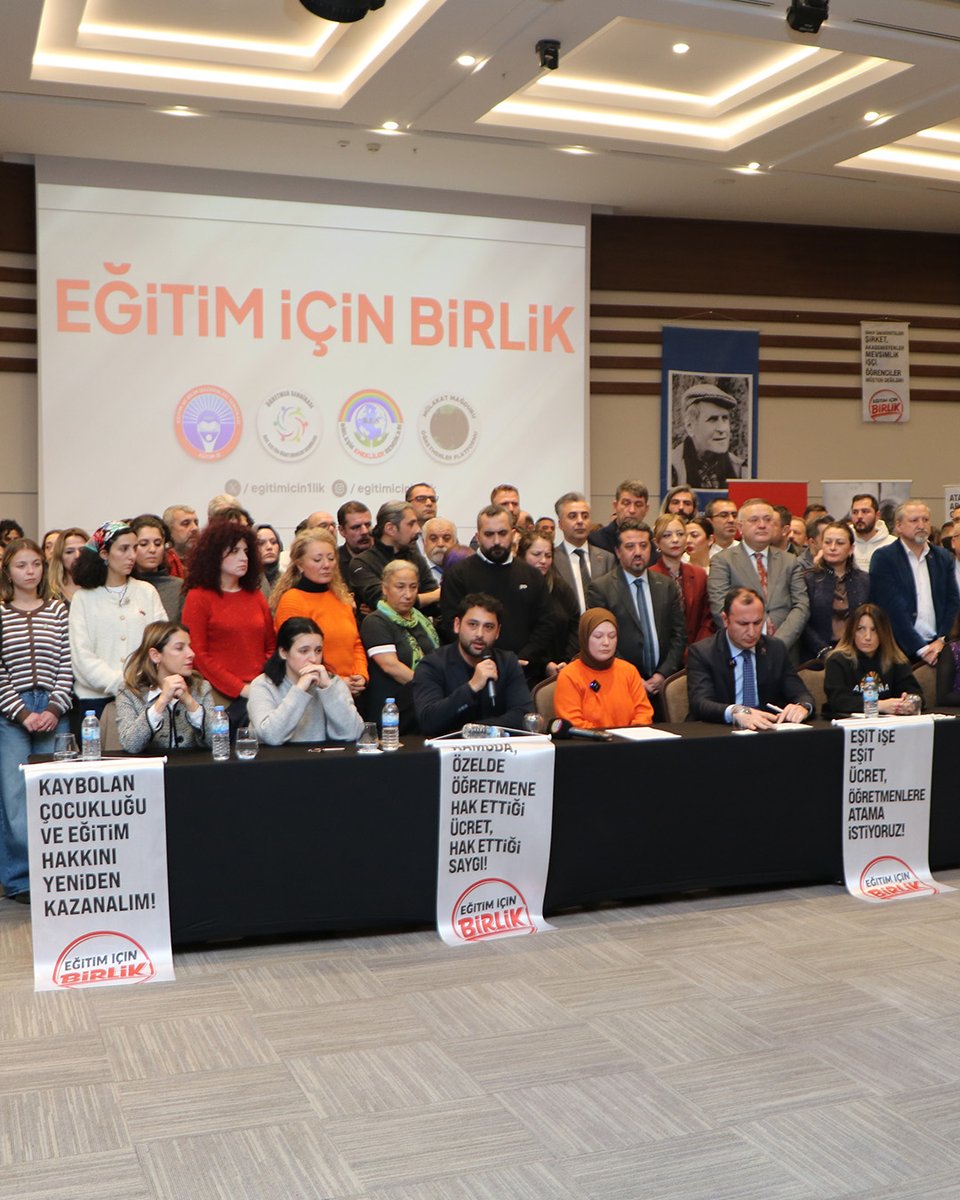 “Eğitim İçin Birlik” basın açıklaması, Eğitim-İş 7. Dönem 4. Başkanlar Kurulumuzun yapıldığı Ankara Radisson Blu Hotel’de gerçekleştirildi.

Ortak bildirinin okunmasının ardından; Özel Sektör Öğretmenleri Sendikası, Birleşik Emekliler Sendikası, Mülakat Mağduru Öğretmenler