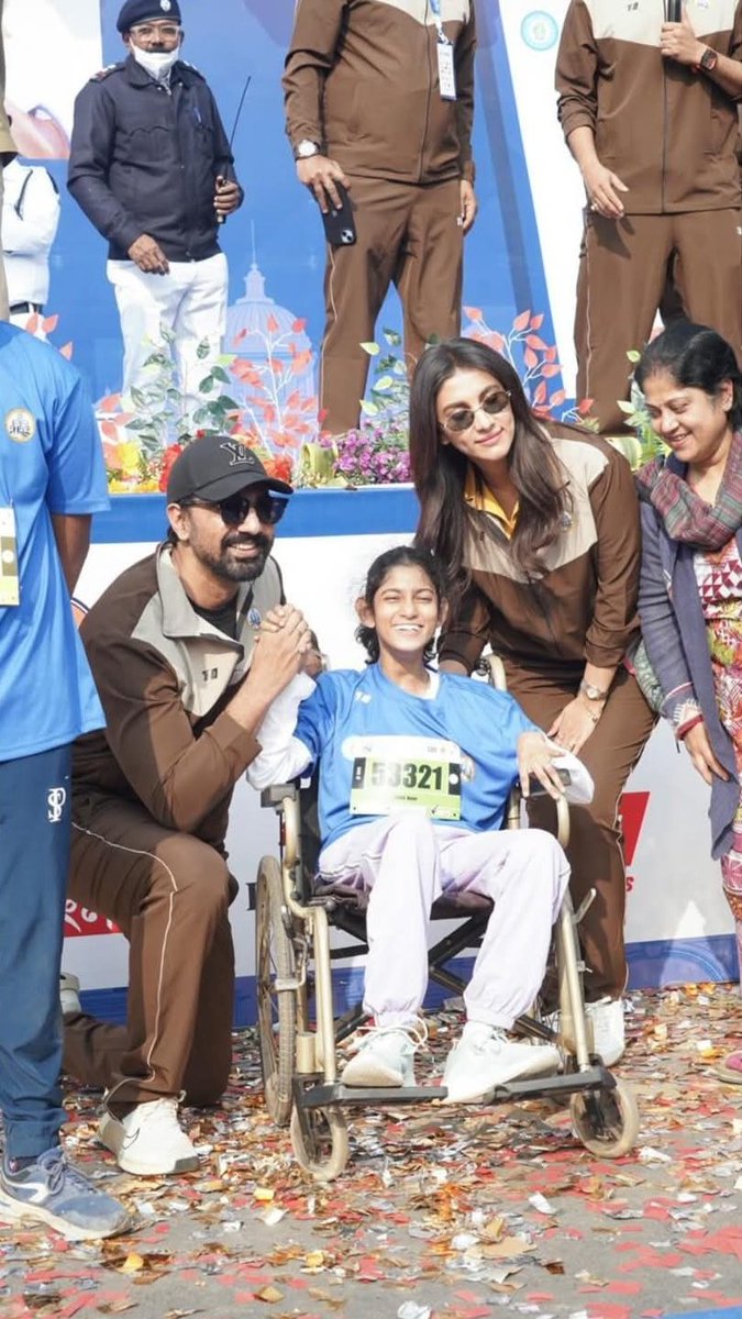 CineBuff2003's tweet image. They're gonna be good parents for sure ♥️
#DevRuk
#Dev #RukminiMaitra